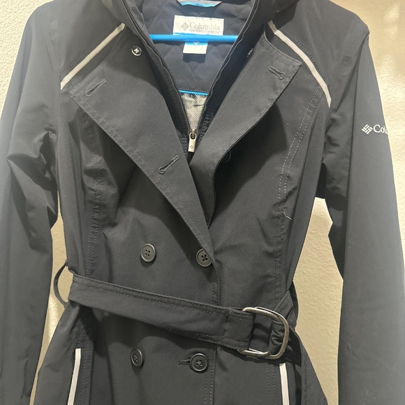 Columbia rain jacket - Picture 3 of 5